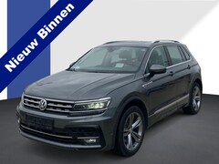 Volkswagen Tiguan - 2.0 TSI 4Motion 190pk DSG Highline / R-Line ext. / Panoramadak / Virtual Cockpit / 19" LMV