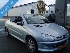 Peugeot 206 - 1.6 cabriolet met airco km 138000