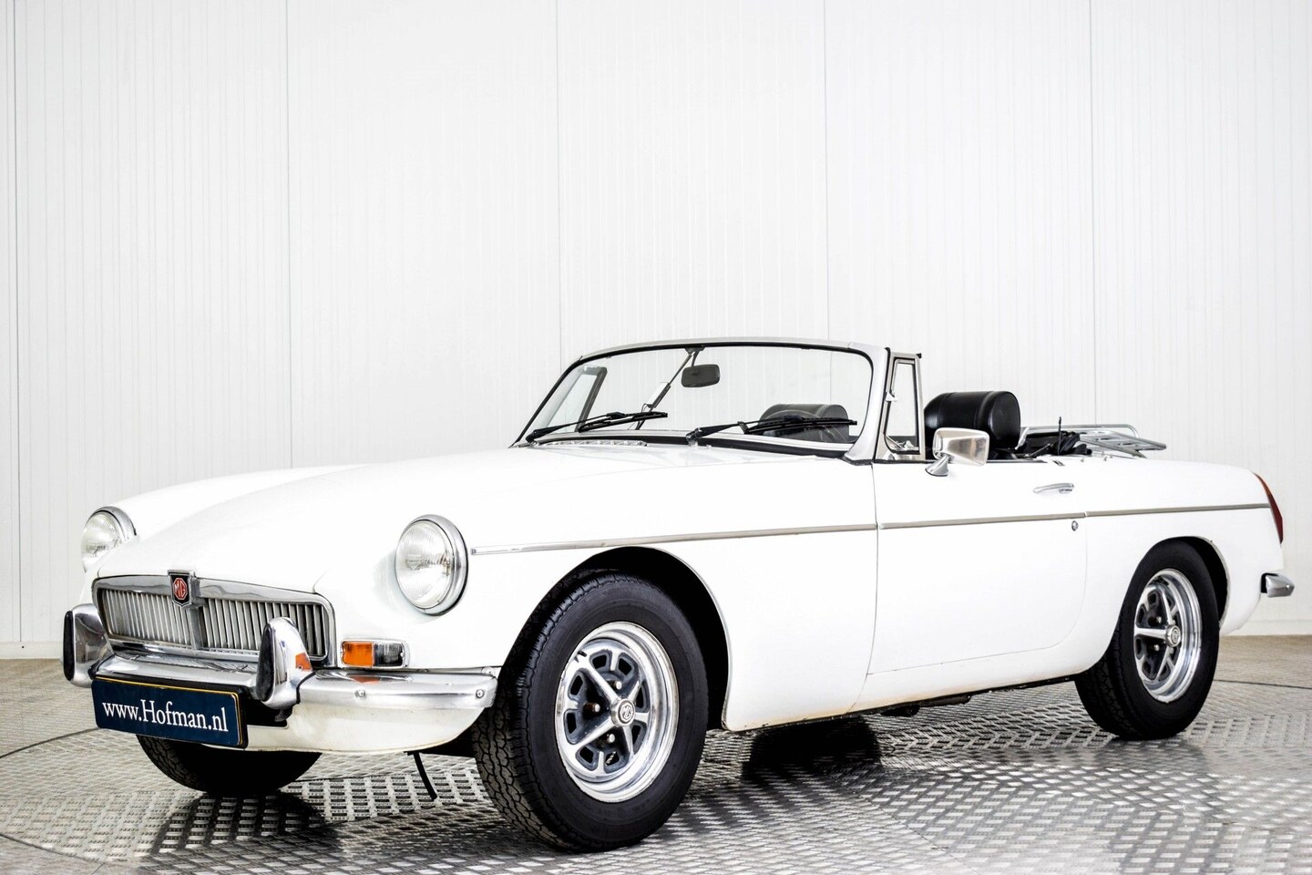 MG B type - MGB Roadster - AutoWereld.nl