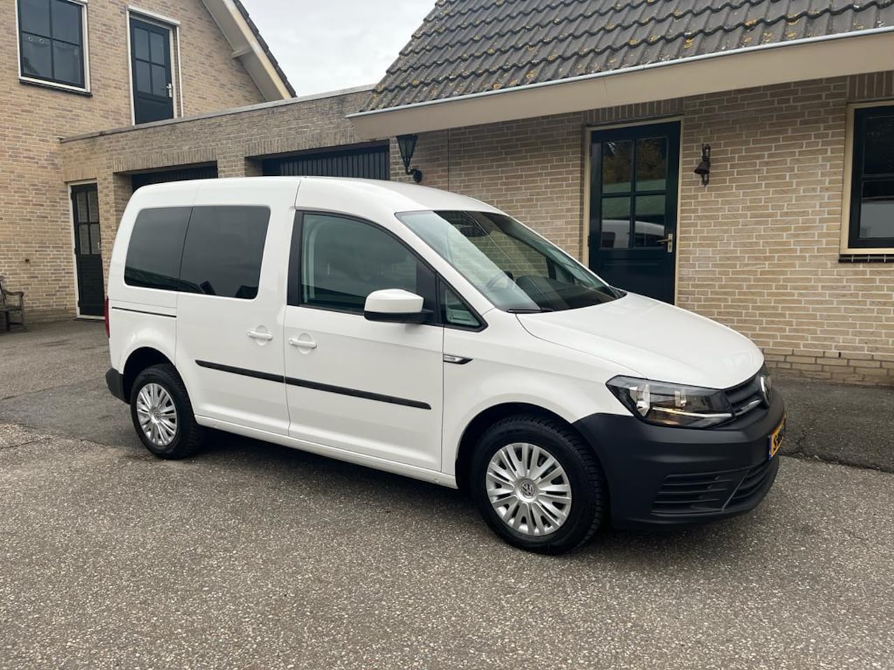 Volkswagen Caddy - 1.2 TSI | 5 PERS. | CRUISE - AutoWereld.nl