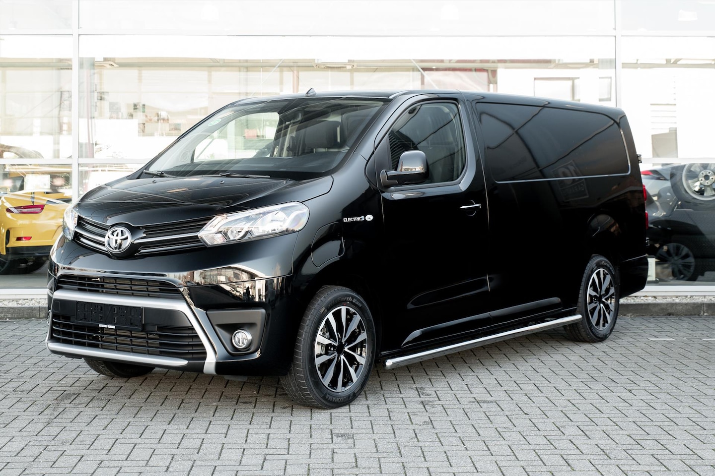 Toyota ProAce Worker - Long Extra Range 75kWh Prof | Licht Met. Velg | Side Bars RVS - AutoWereld.nl