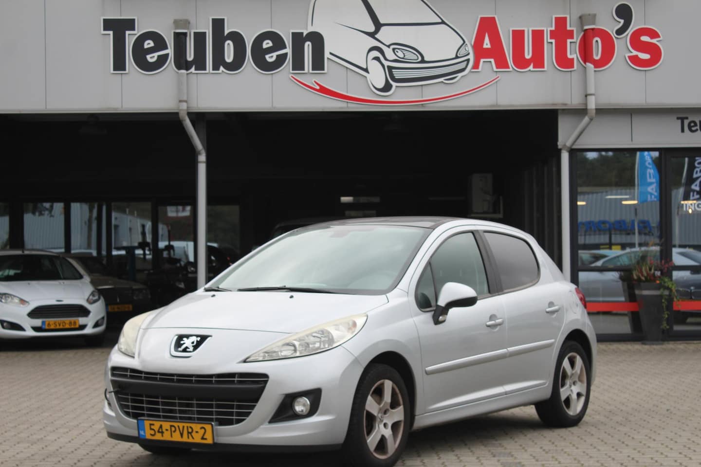 Peugeot 207 - 1.6 VTi Allure Motor defect, Panoramadak, Trekhaak, Motor defect, Climate control, Motor d - AutoWereld.nl