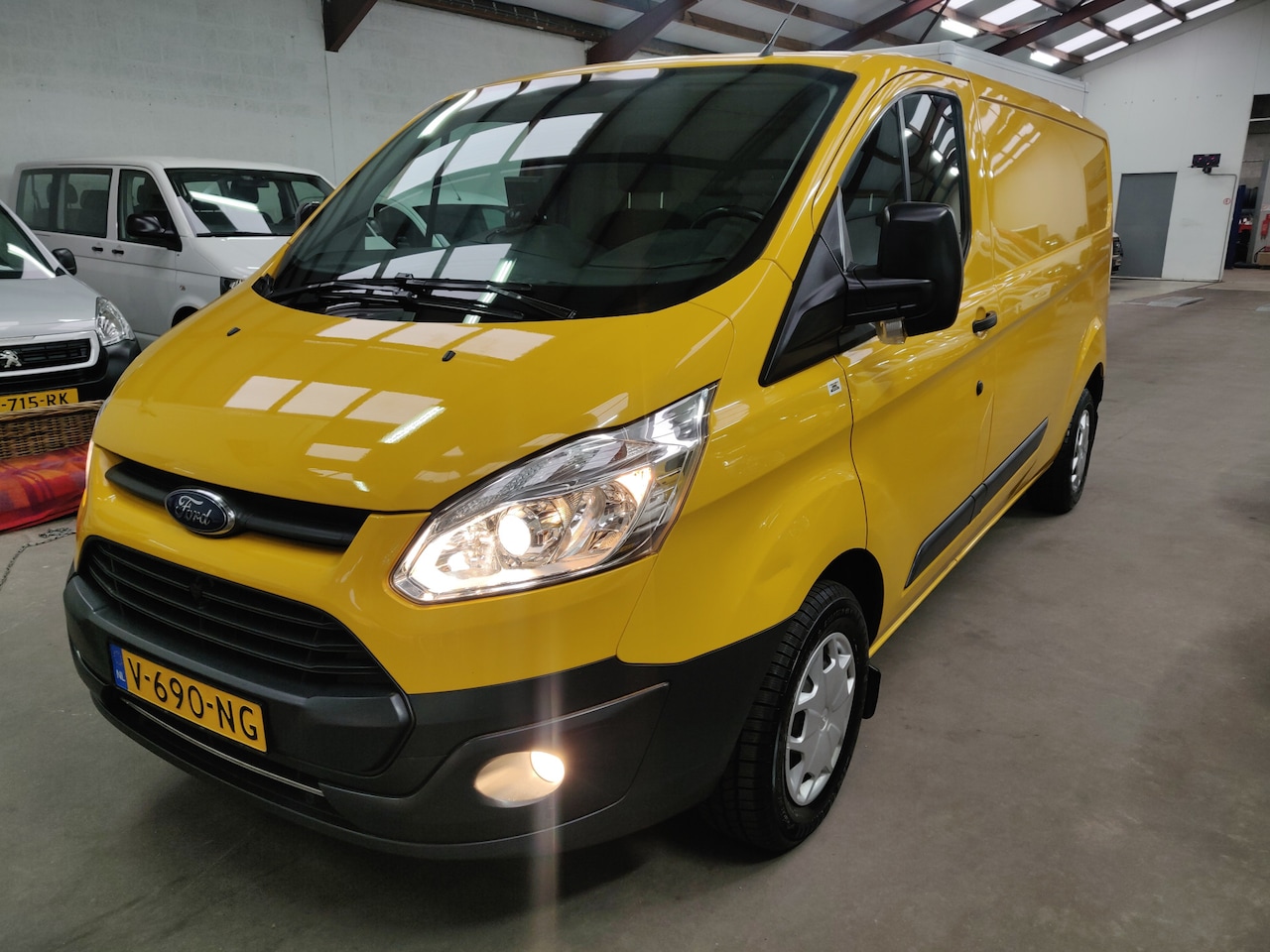 Ford Transit Custom - 290 2.0 TDCI L2H1 Trend 290 2.0 TDCI L2H1 Trend - AutoWereld.nl