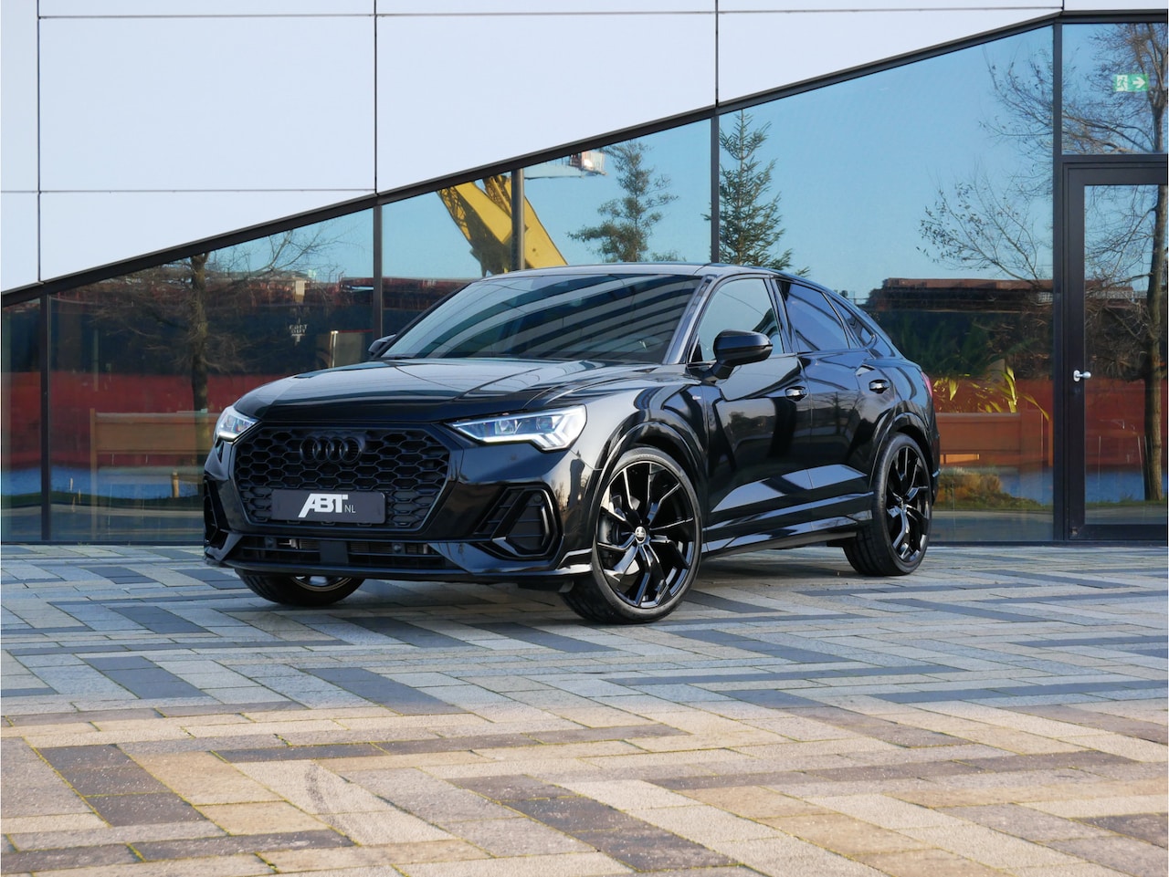 Audi Q3 Sportback - 35 TFSI S Edition | ABT verlaging | SONOS | MMI navi | Dynamic pakket | LED | Leder alcant - AutoWereld.nl