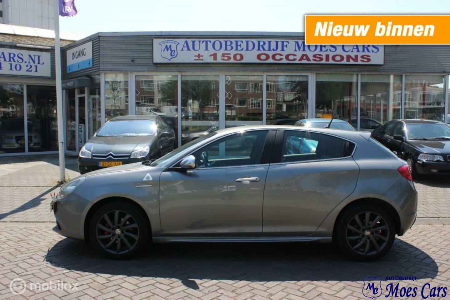 Alfa Romeo Giulietta - 1.4 T DISTINCTIVE / PDC / CLIMATE / NAVI - AutoWereld.nl