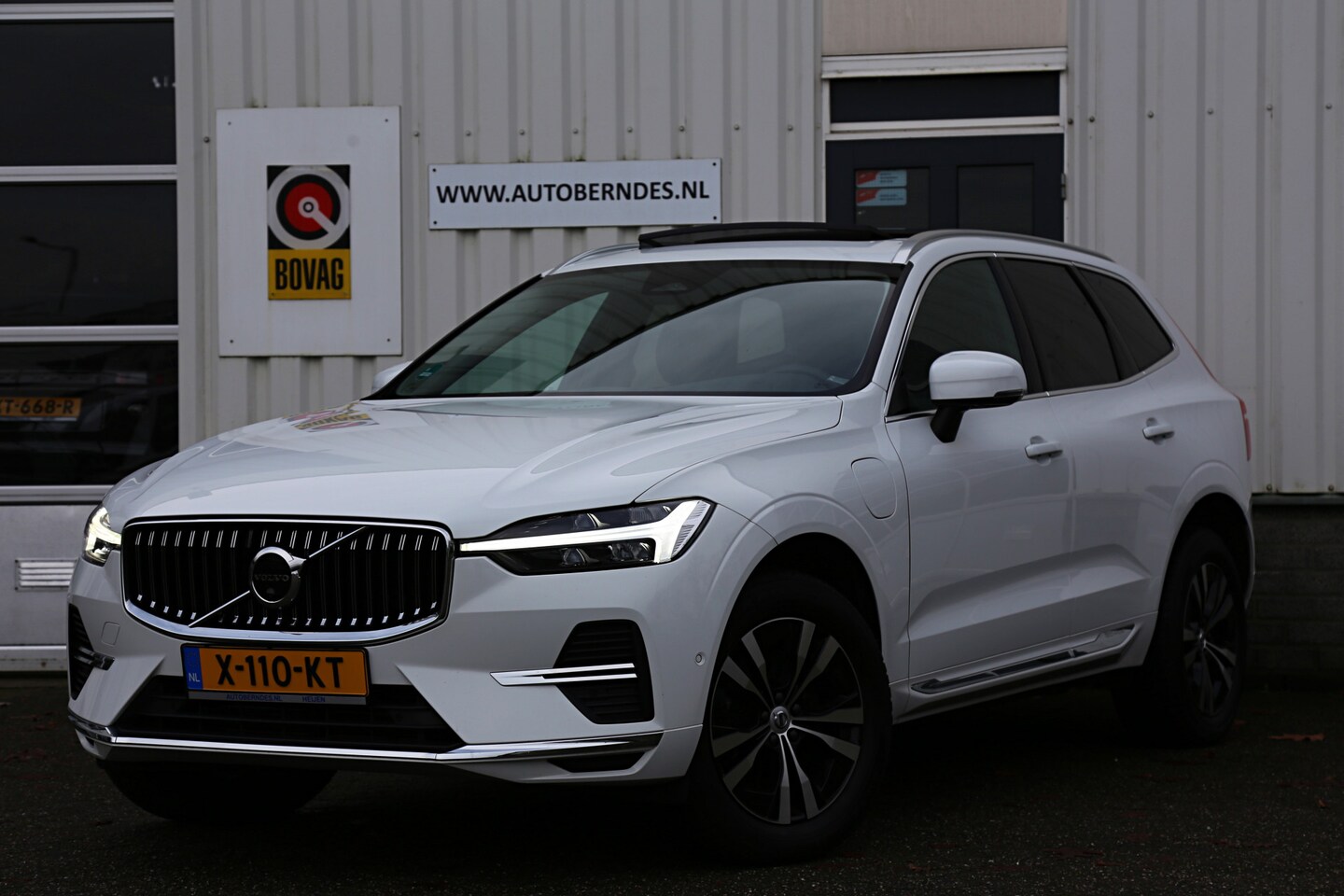 Volvo XC60 - 2.0 Recharge T6 340PK AWD Inscription Plug-in*Facelift!*1ste Eig*BTW*Perfect Onderh.*Pano/ - AutoWereld.nl