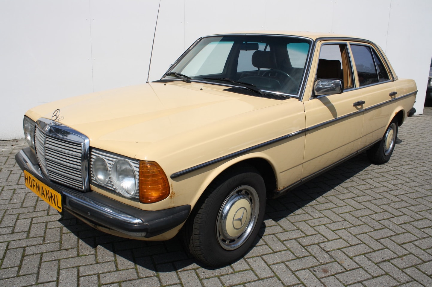 Mercedes-Benz 200-serie - 200 D - AutoWereld.nl