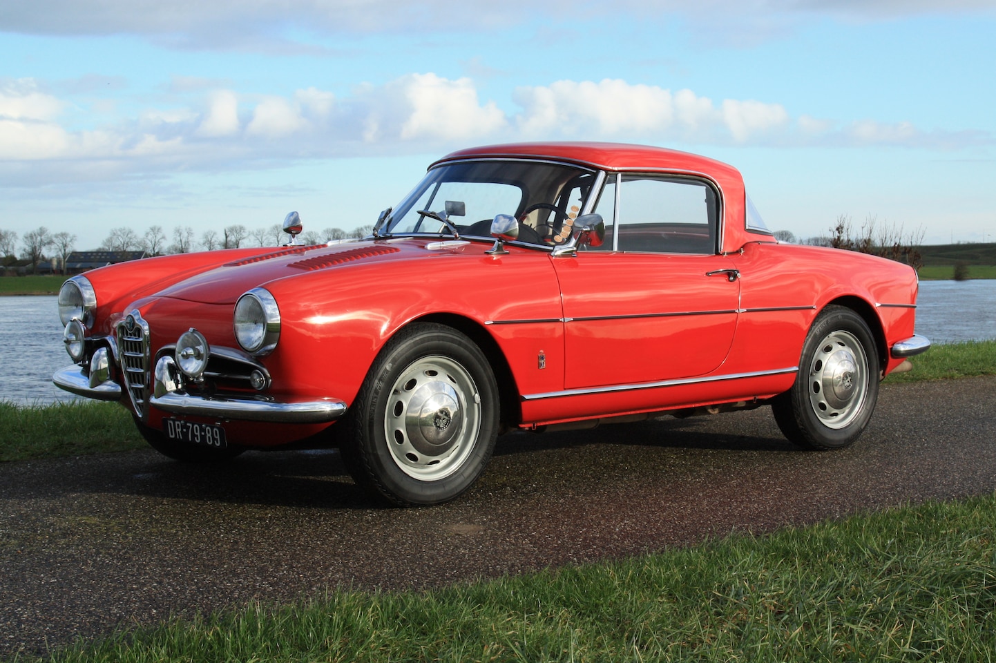 Alfa Romeo Spider - 1300 Giulietta Spider - AutoWereld.nl