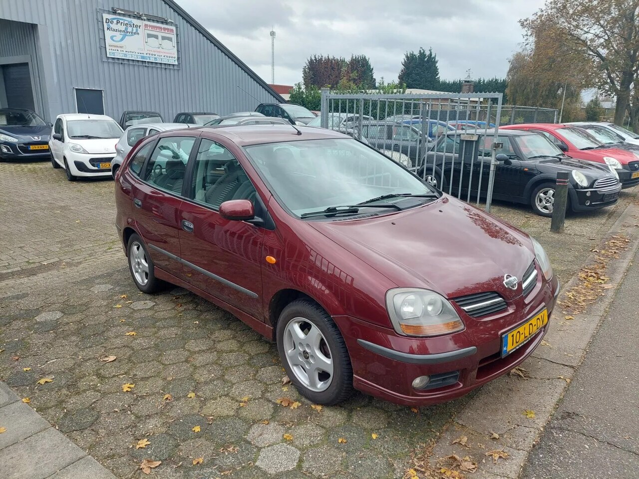 Nissan Almera Tino - 1.8 1.8 - AutoWereld.nl