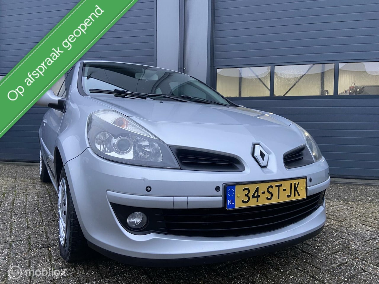 Renault Clio - 1.6-16V Luxe Initiale Automaat Uitvoering - AutoWereld.nl