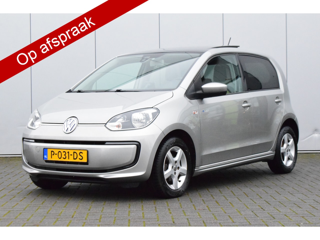 Volkswagen e-Up! - e-Up! High-Up! Pano/dak Stoelverwarming Navi Priv/glass Airco Cruise Pdc - AutoWereld.nl