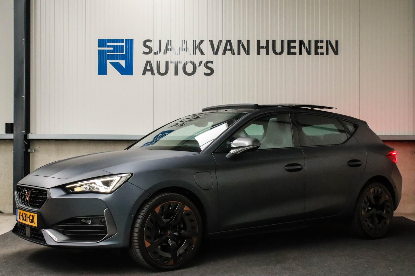 CUPRA Leon - 1.4 e-Hybrid VZ Copper Edition 245pk DSG! 1e|Panoramadak|Virtual Cockpit|LED Matrix|Kuipst - AutoWereld.nl