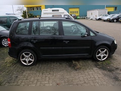 Volkswagen Touran - 1.6-16V FSI Athene 7 Persoons