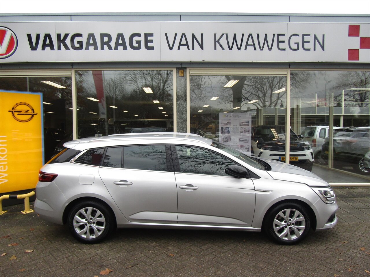 Renault Mégane Estate - 1.5 DCi 115 pk LIMITED NAVI CAMERA INCL BTW - AutoWereld.nl