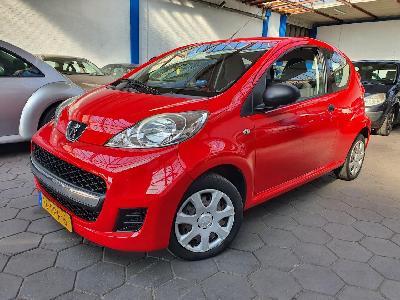 Peugeot 107 - 1.0-12V XR 3-DRS STBK*APK/NAP*2011 - AutoWereld.nl