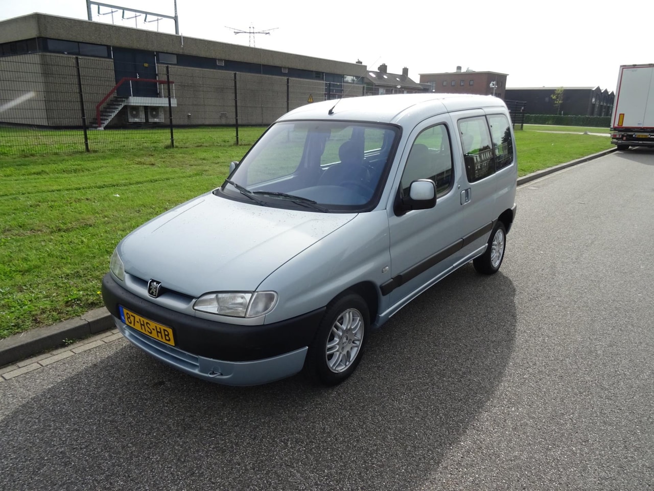 Peugeot Partner - 1.6-16V X Combispace Rolstoelvervoer - AutoWereld.nl