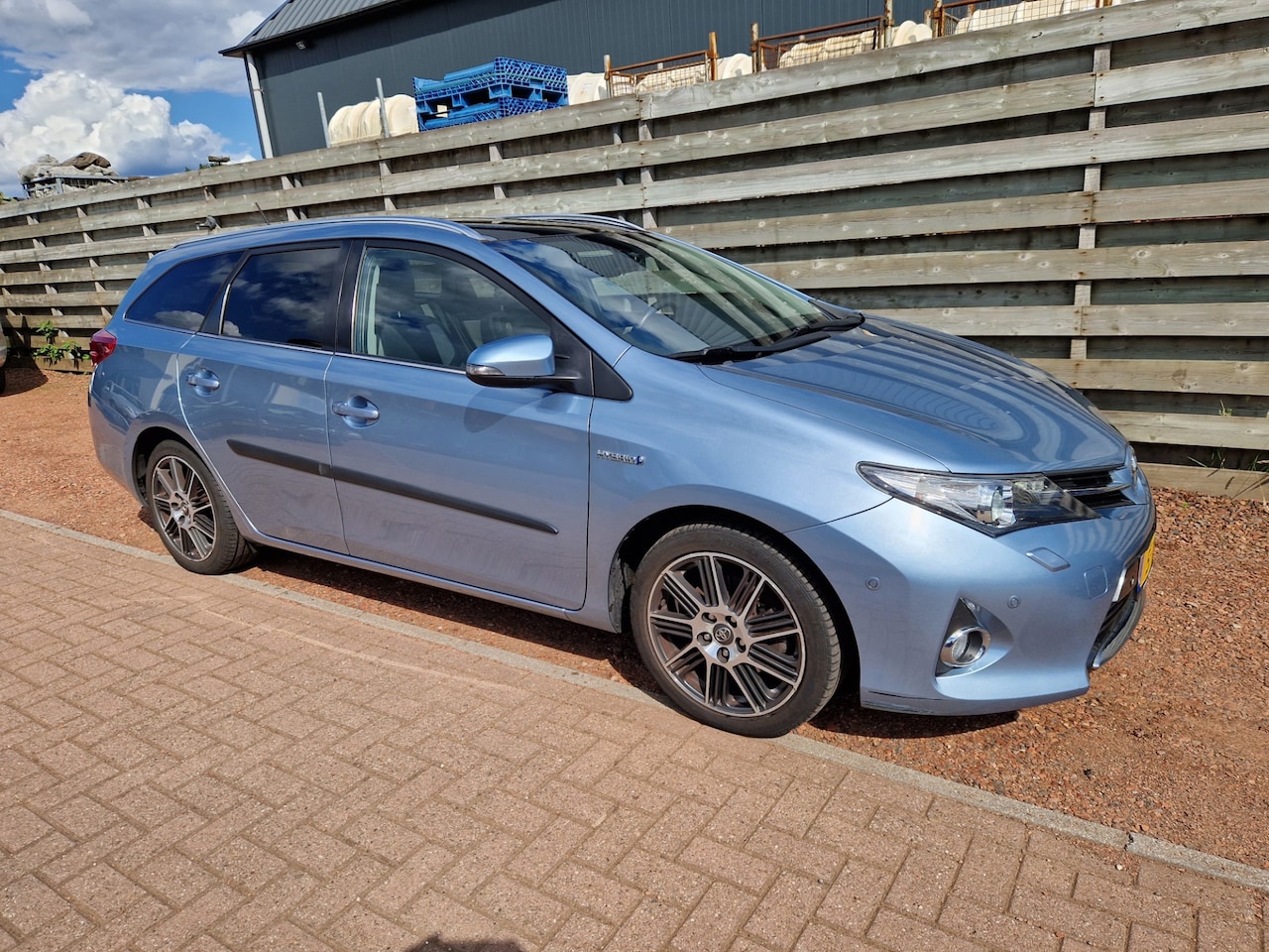 Toyota Auris Touring Sports - 1.8 Hybrid Lease+ Panoramadak - AutoWereld.nl