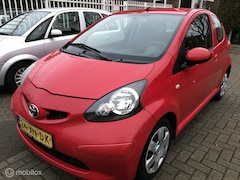 Toyota Aygo - 1.0-12V +