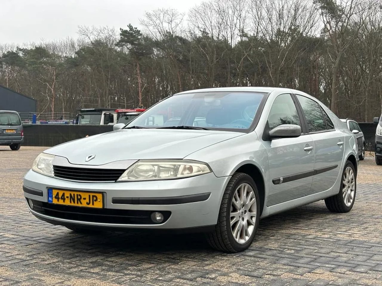 Renault Laguna - 3.0-24V V6 Dynamique 3.0-24V V6 Dynamique - AutoWereld.nl