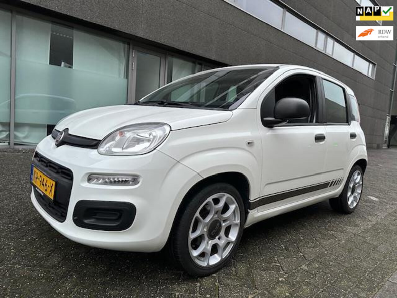 Fiat Panda - 0.9 TwinAir AIRCO BJ 3-2017 APK 11-2024 - AutoWereld.nl