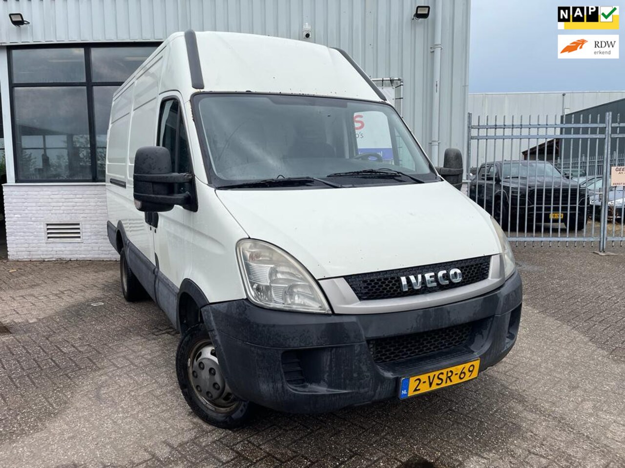 Iveco Daily - 35C13V 330 H2 AIRCO - AutoWereld.nl