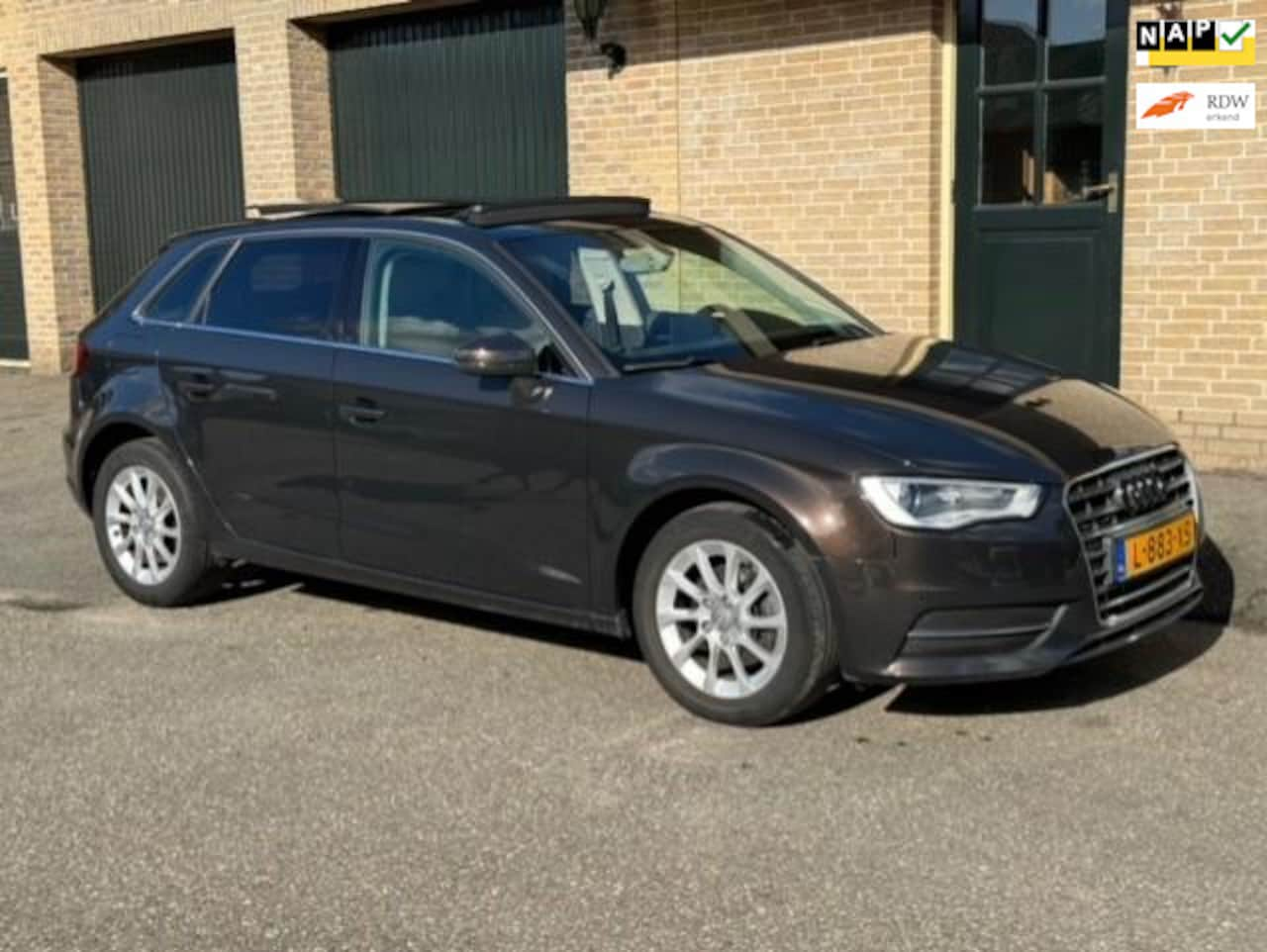 Audi A3 Sportback - 1.4 TFSI Attraction | PANO | XENON |LEDER - AutoWereld.nl