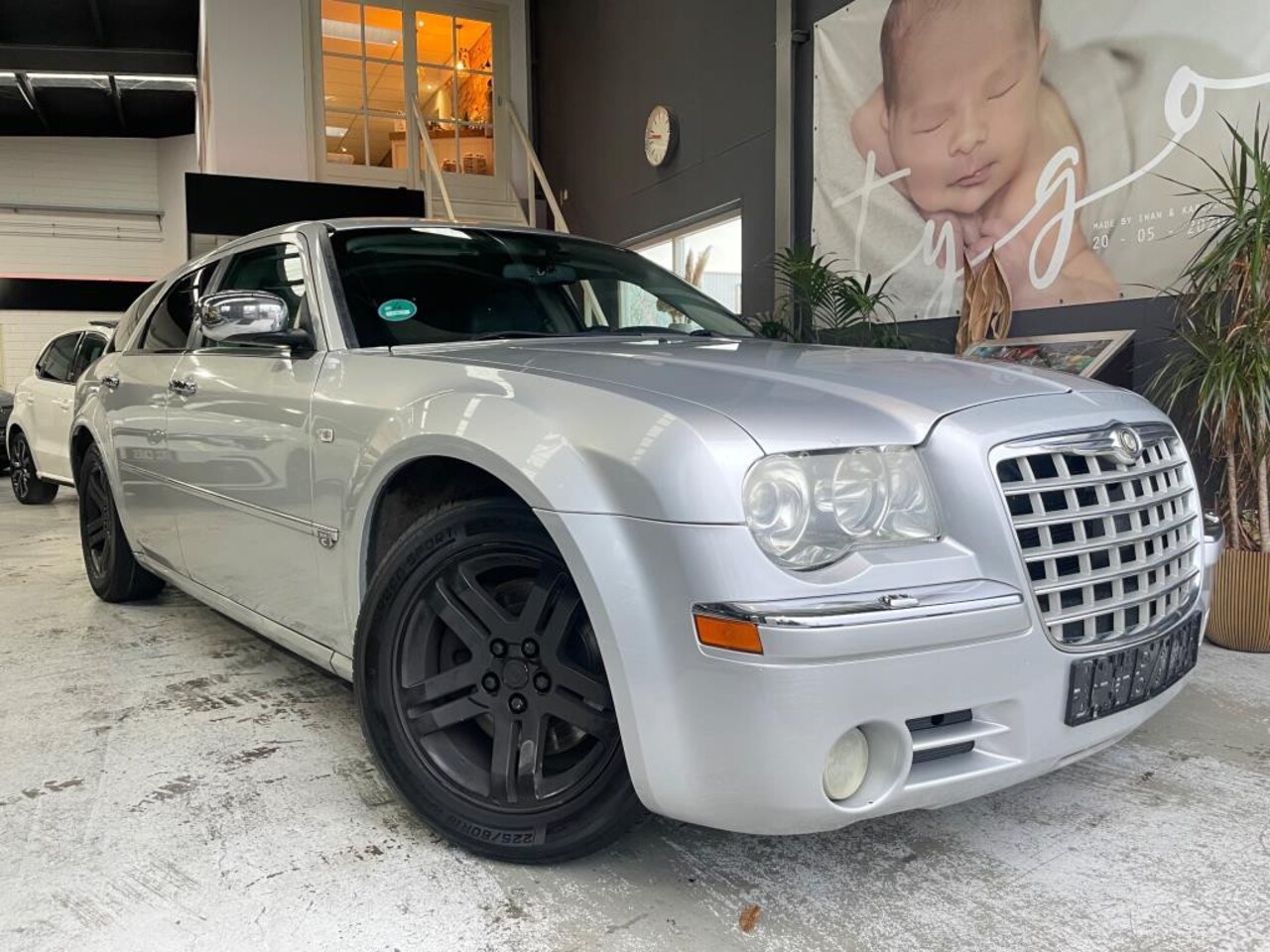 Chrysler 300C Touring - 2.7 V6. Revisie motor, youngtimer. - AutoWereld.nl