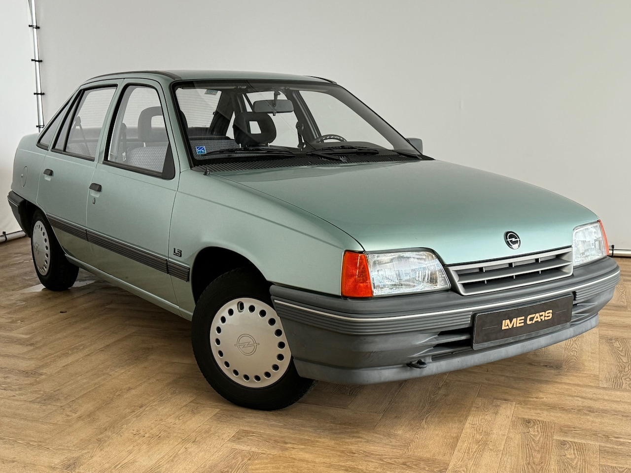 opel-kadett-1-4i-ls-1-4i-ls-originele-nederlandse-auto-nieuwstaat.jpg