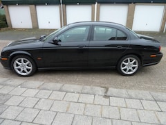 Jaguar S-type - 4.2 V8 Sport beschrijving lezen