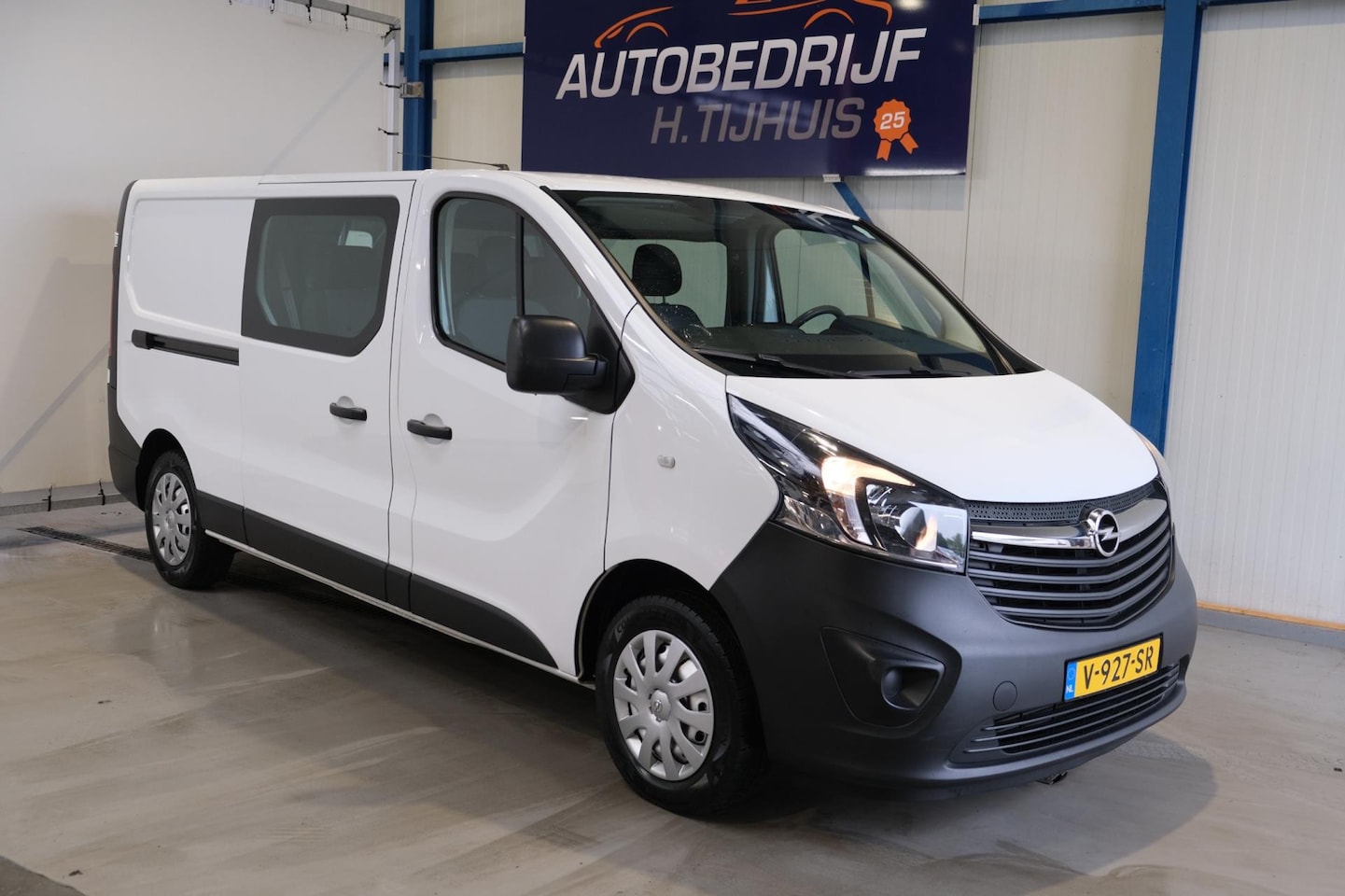 Opel Vivaro - 1.6 CDTI L2H1 DC Business+ EcoFlex - Airco, Navi, PDC, Trekhaak. - AutoWereld.nl