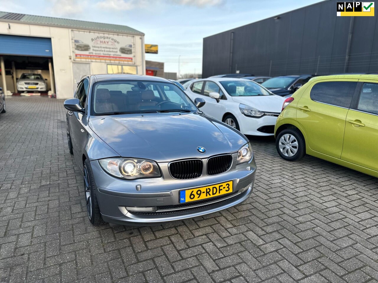 BMW 1-serie - 116i Business Line Ultimate Edition|Automaat|Apk 08-2024 - AutoWereld.nl