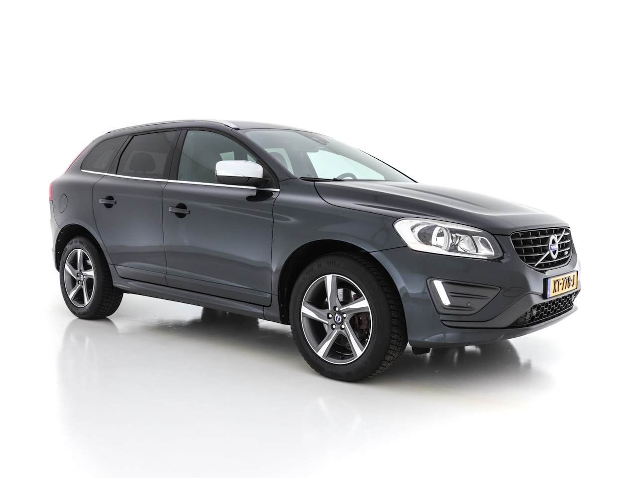 Volvo XC60 - 2.0 D4 FWD R-Design Business Pack Connect Aut. *NAVI-FULLMAP+LEDER-ALCANTARA+ECC+PDC+CRUIS - AutoWereld.nl