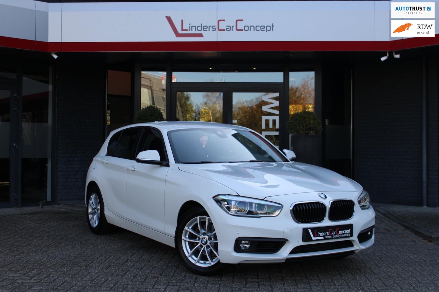 BMW 1-serie - 118i Executive Advantage, LED, Navi, Cruise-Control - AutoWereld.nl