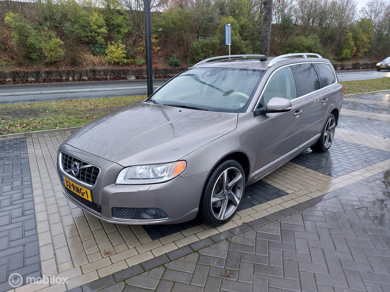 Volvo V70 - 2.0 D3 Summum Automaat NAP Clima Leder Trekhaak - AutoWereld.nl