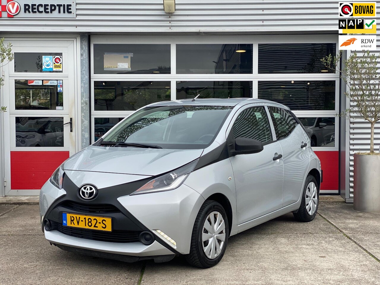 Toyota Aygo - 1.0 VVT-i x-fun 5-Drs / Airco / Cruise / Org-Ned / Bovag Garantie - AutoWereld.nl