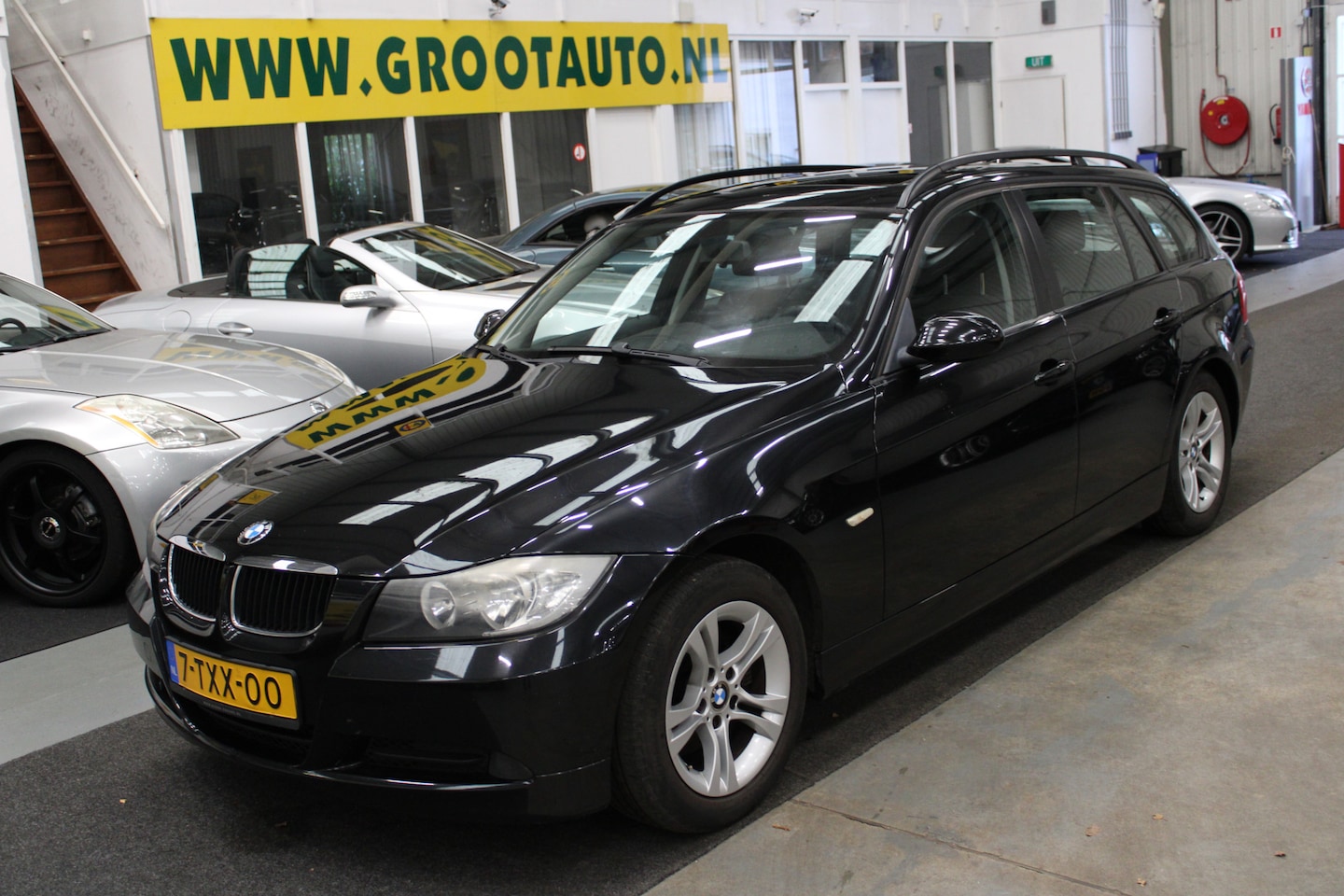 BMW 3-serie Touring - 320i Airco, Stuurbekrachtiging, Trekhaak, Cruise Control - AutoWereld.nl