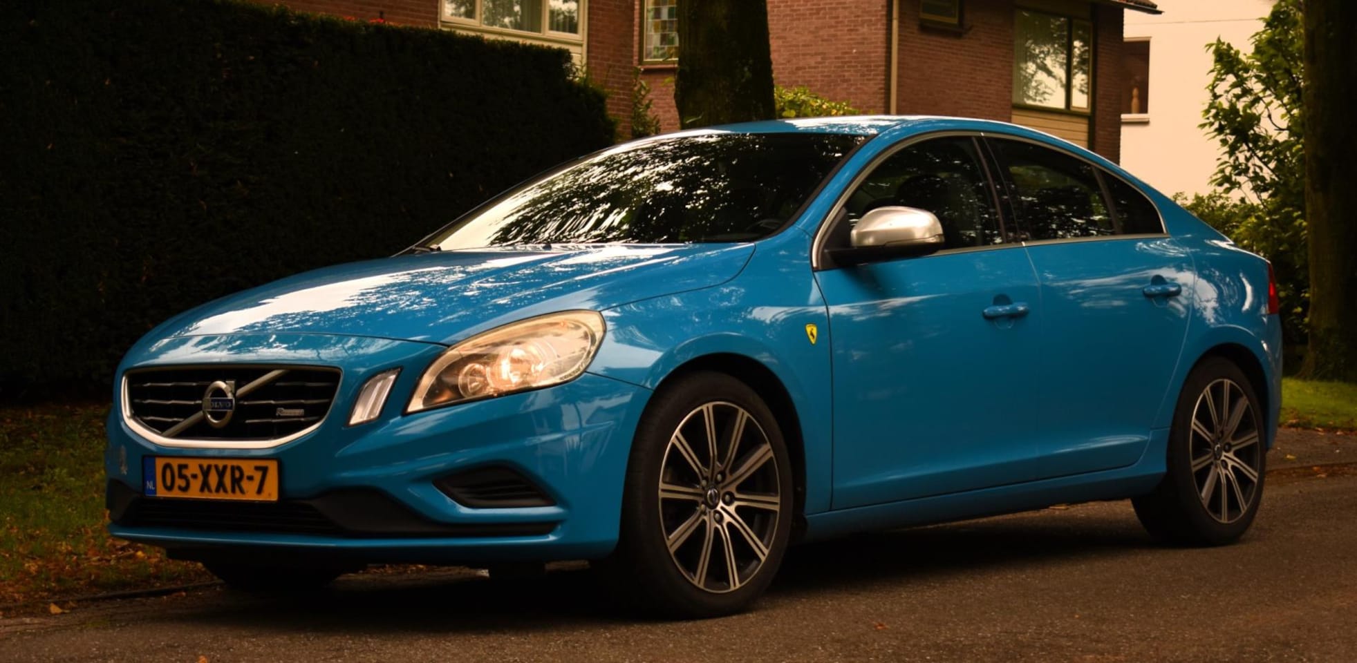 Volvo S60 - 1.6 T4 R-Design AUTOMAAT ZEER MOOI! - AutoWereld.nl