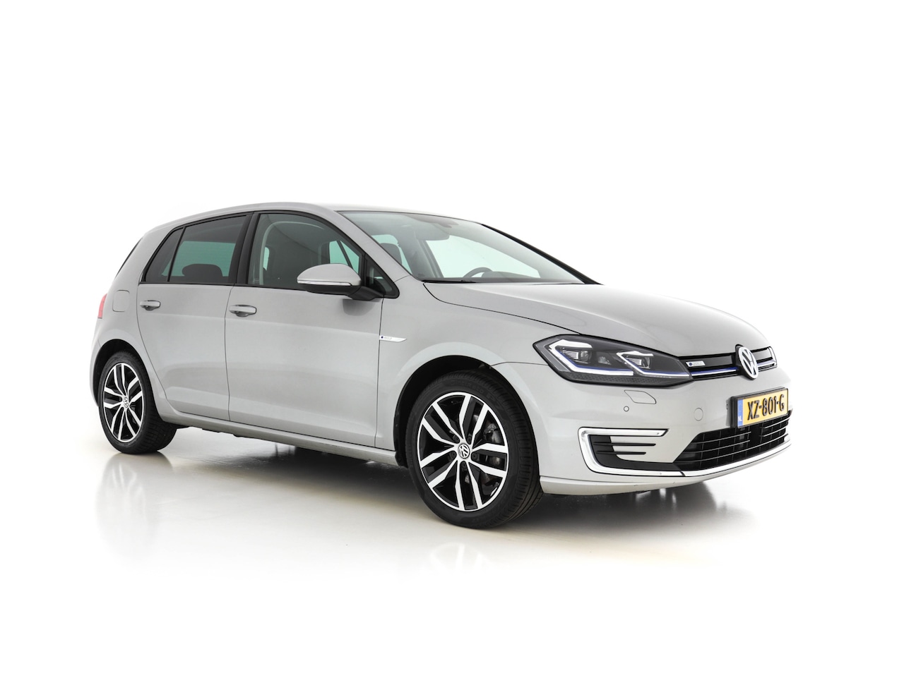 Volkswagen e-Golf - (INCL-BTW) *WARMTEPOMP | VOLLEDER | FULL-LED | ACC | VIRTUAL-COCKPIT |  KEYLESS | CAMERA | - AutoWereld.nl