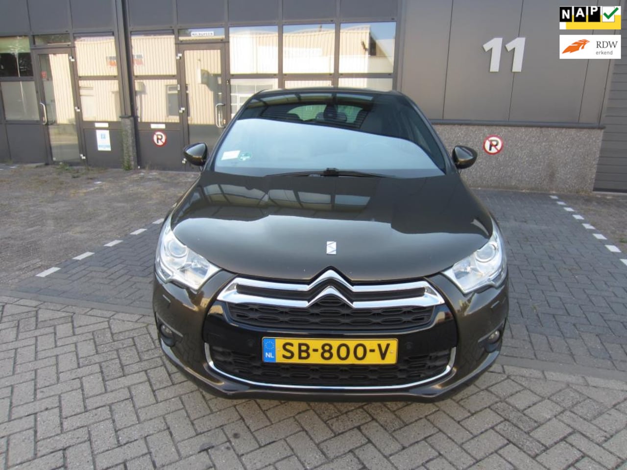 Citroën DS4 - 1.6 THP Sport Chic 2011 200PK Navigatie Massagestoelen NAP!APK! - AutoWereld.nl