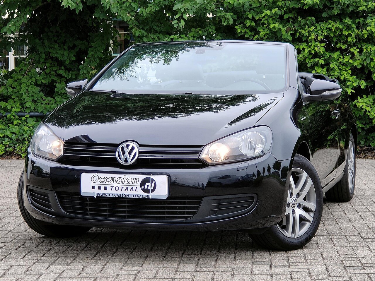 Volkswagen Golf Cabriolet - 1.2 TSI Life | PDC | Cruise | Climate | Stoelverwarming - AutoWereld.nl