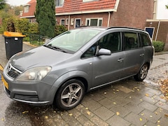 Opel Zafira - 1.9 CDTi Executive AUTOMAAT EURO-4 7-PERSONEN