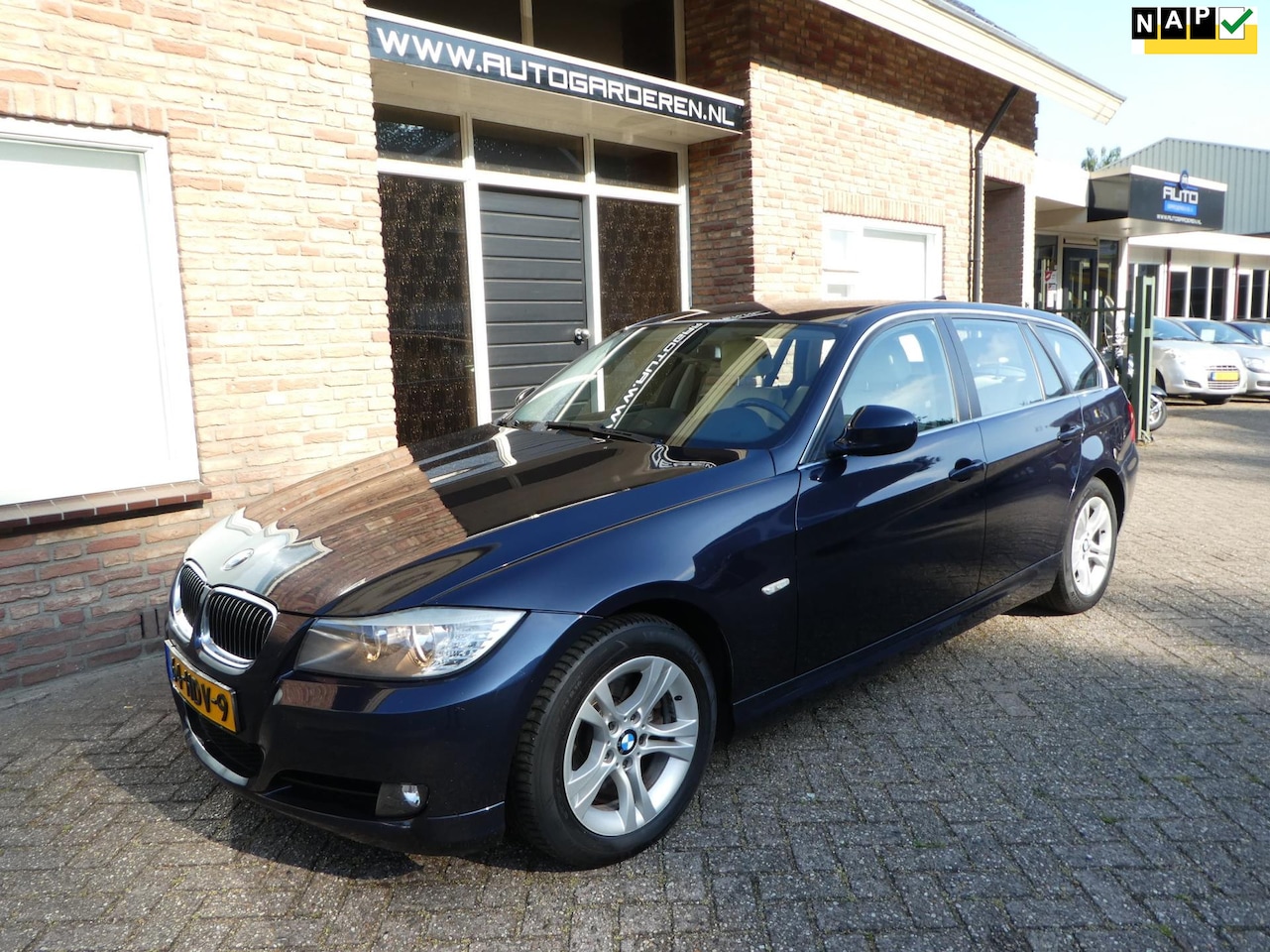 BMW 3-serie Touring - 325i Business Line Leder / Navi / Dealeronderhouden - AutoWereld.nl