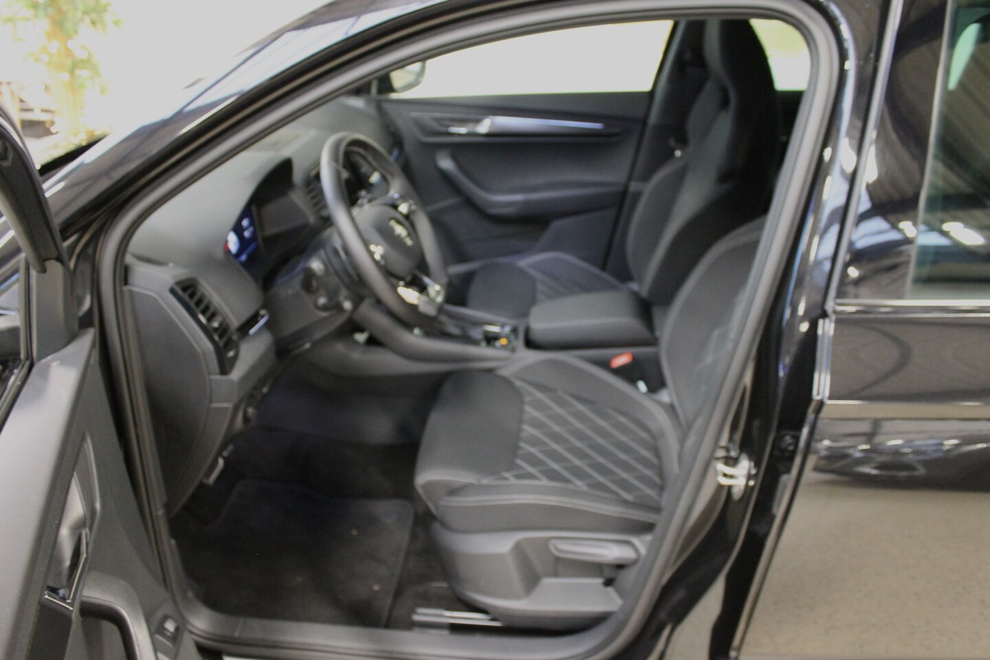 Skoda Karoq 1.5 TSI ACT 150pk Sportline Business Dynamic Chassiscontrol