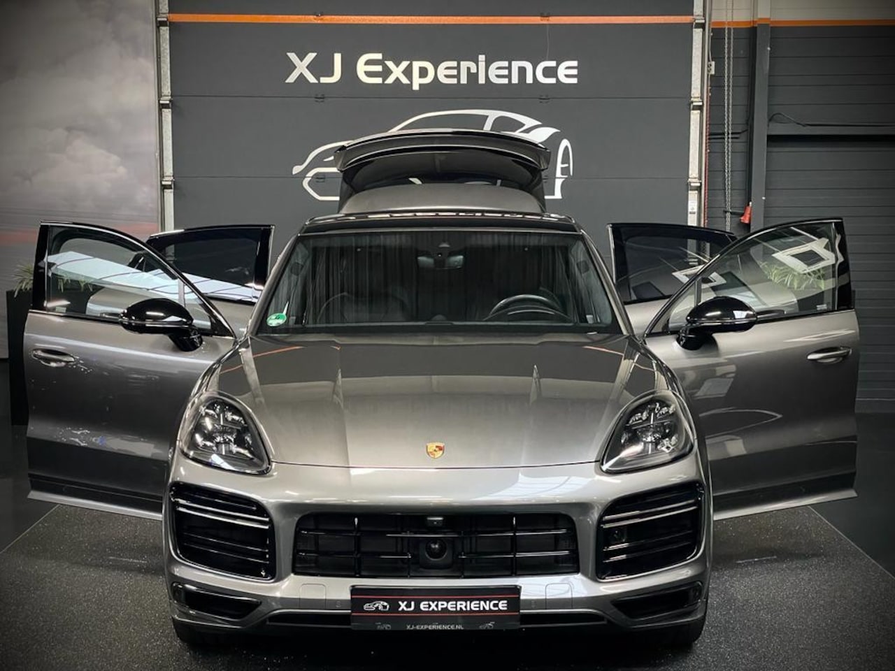 Porsche Cayenne - 4.0 TURBO S E-HYBRID 680 PK KERAMISCH PANO - AutoWereld.nl