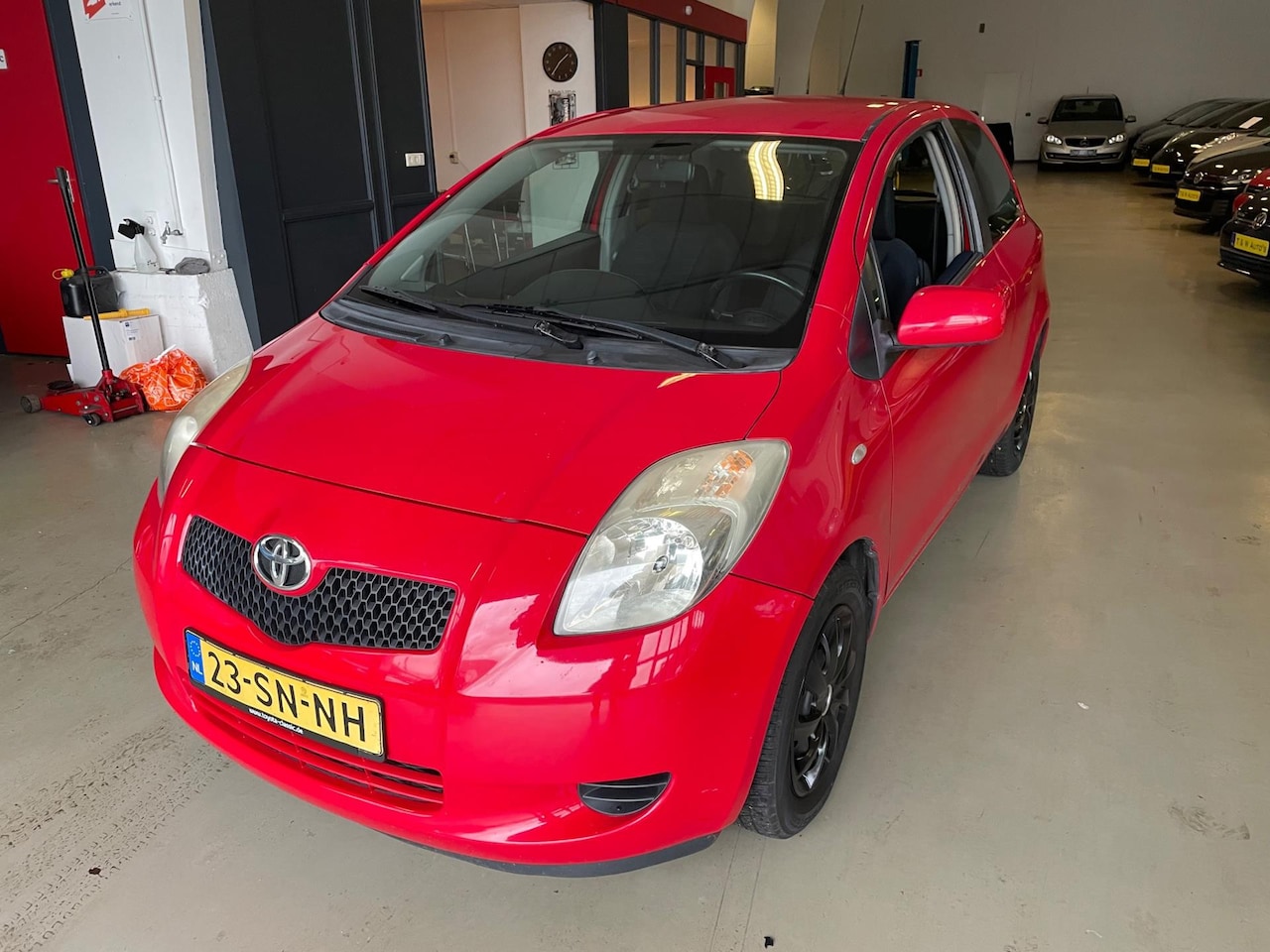 Toyota Yaris - 1.3 VVTi Sol airco zeer netjes - AutoWereld.nl