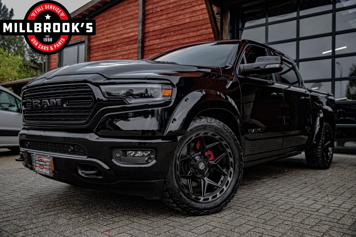 Dodge Ram 1500 - 5.7 V8 4x4 Limited Night, Widebody, 6 jaar garantie!! - AutoWereld.nl