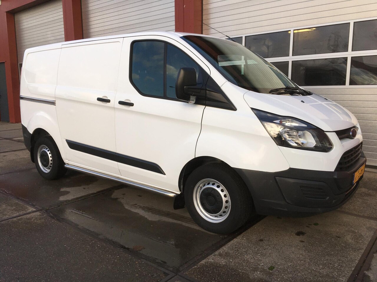 Ford Transit Custom - 270 2.0 TDCI L1H1 Economy Edition 270 2.0 TDCI L1H1 Economy Edition - AutoWereld.nl