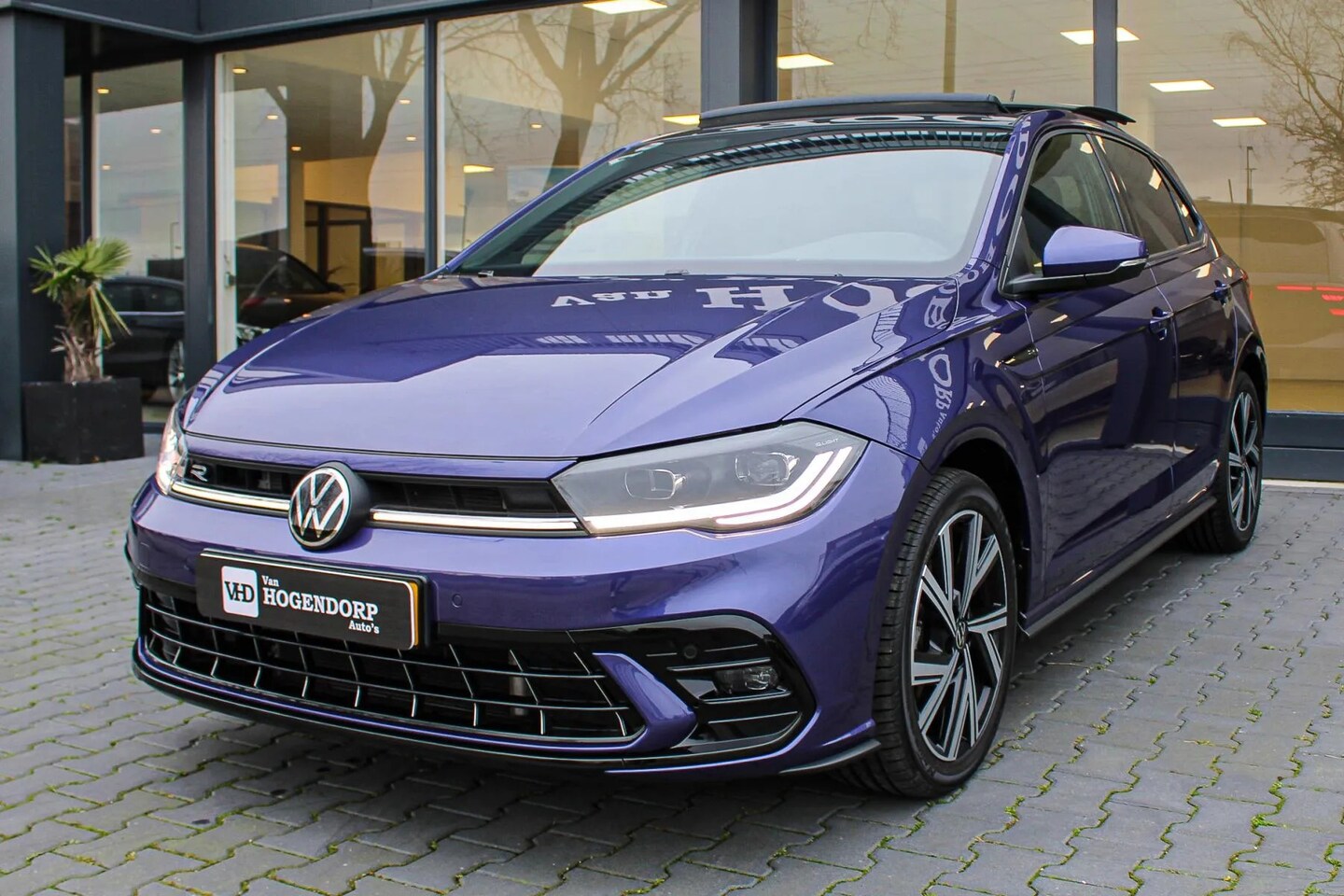 Volkswagen Polo 1.0 TSI R LINE PANO VIRTUAL LED DSG 2022 Benzine Occasion te koop op AutoWereld