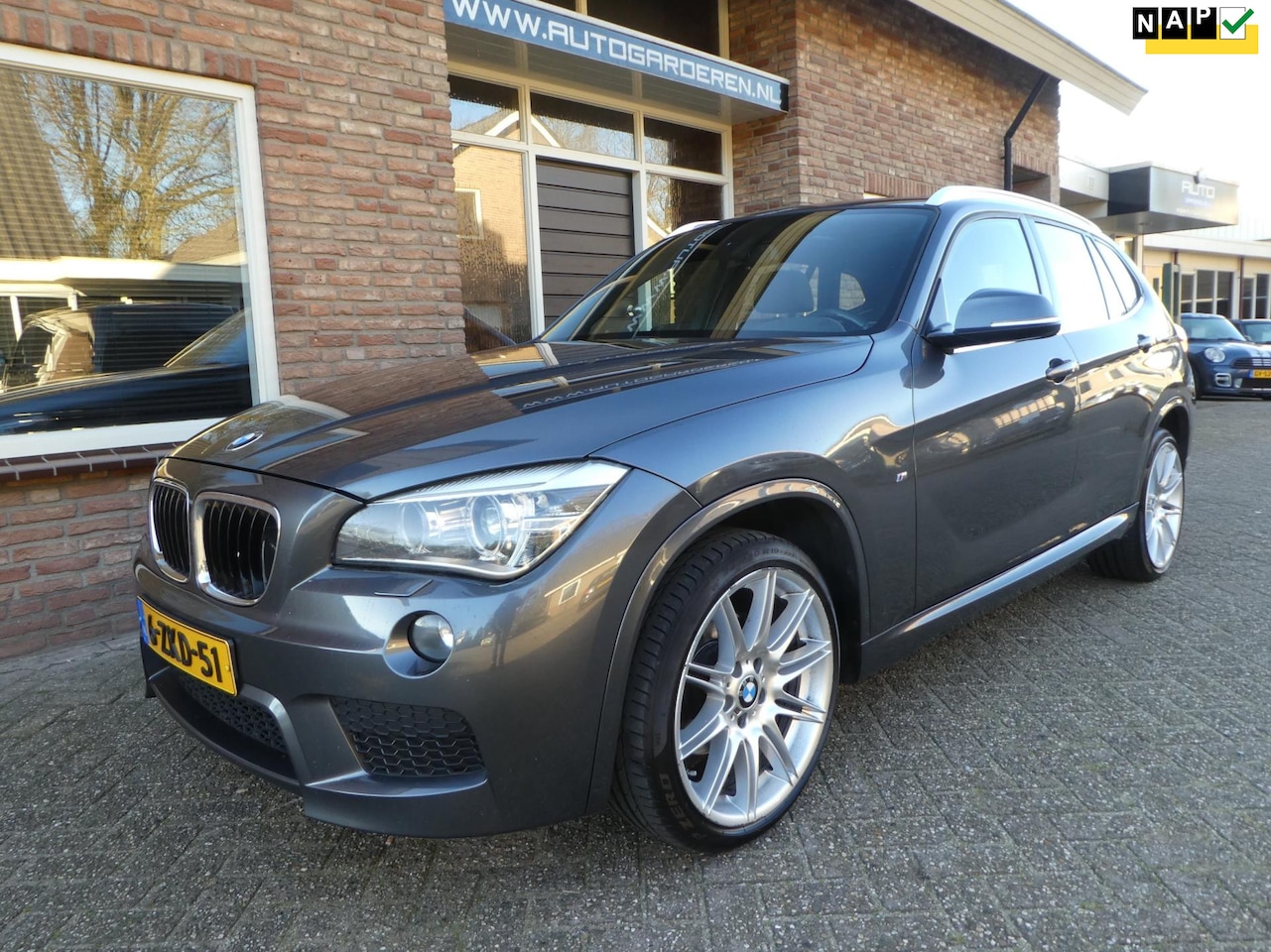 BMW X1 - SDrive20i High Executive Automaat / M Pakket / Leder / Panoramadak - AutoWereld.nl