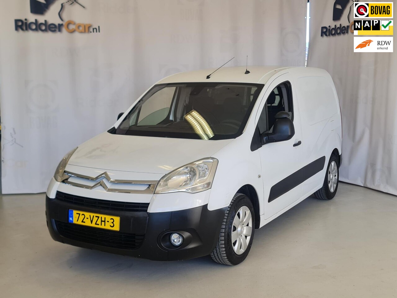 Citroën Berlingo - 1.6 HDI 500 Club|1E EIG|NAP|APK1-24|AIRCO|TREKHAAK|ELEK RAMEN|CENTR DEUR - AutoWereld.nl